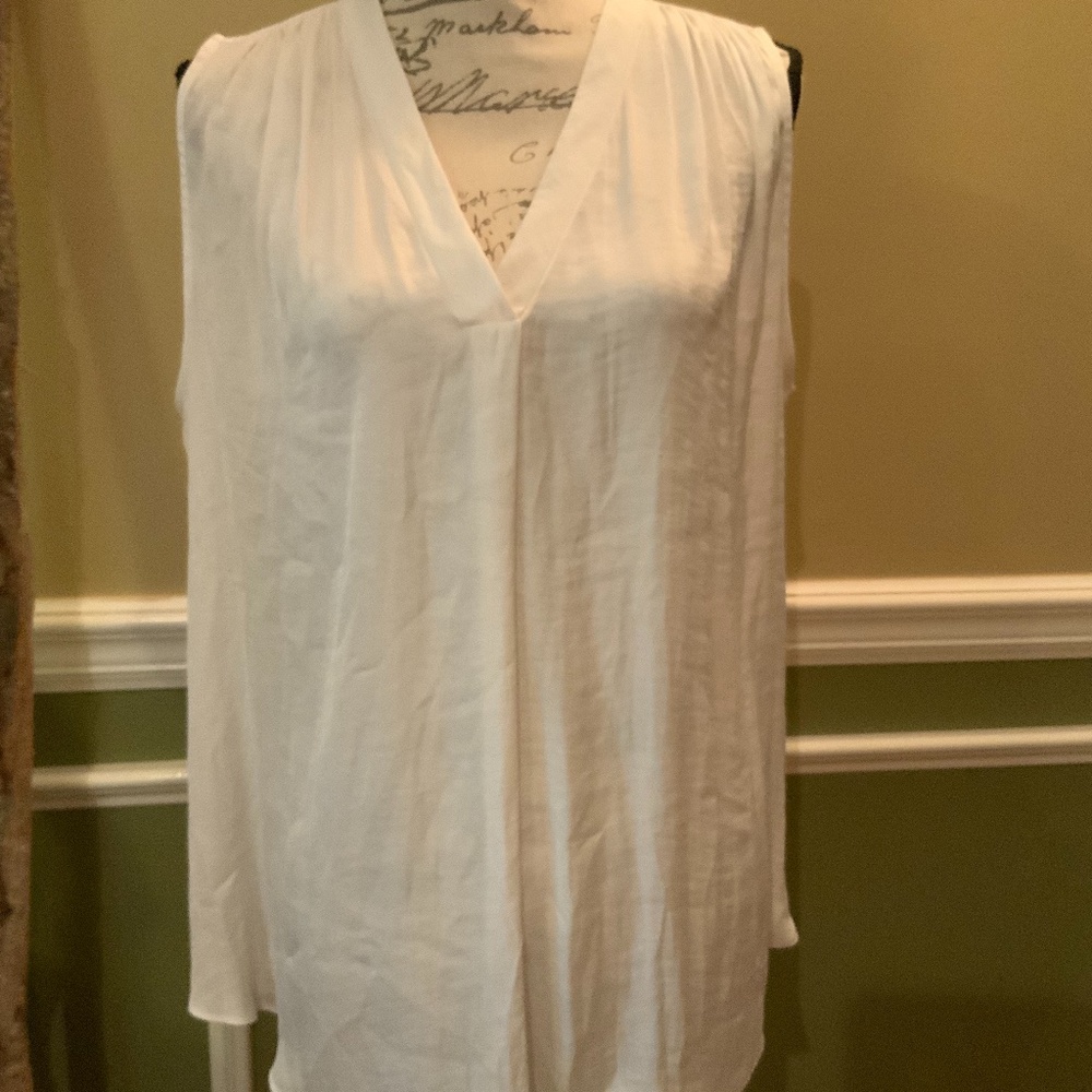Vince Camuto top 1x